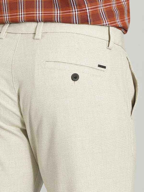 Indian Terrain Men's Slim Fit Printed Beige Trousers